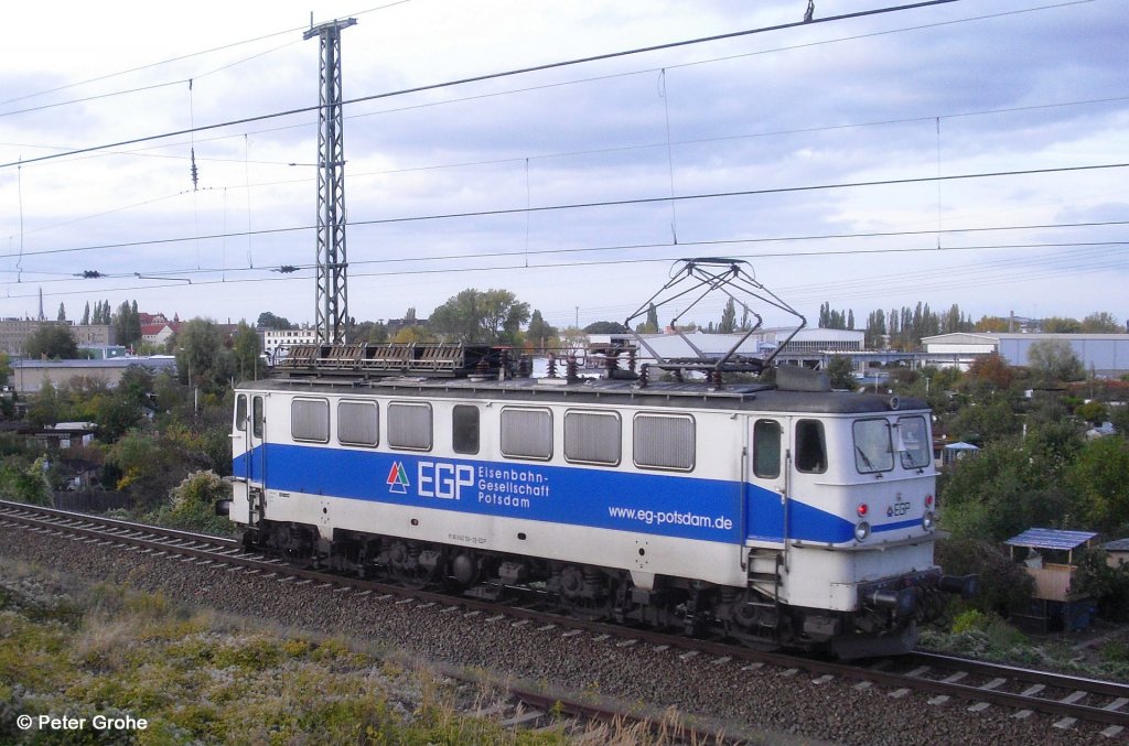 Eisenbahngesellschaft Potsdam EGP 142 126-2 als Tfzf nach Wittenberge, fotografiert in Halle ( Saale ) am 08.10.2012