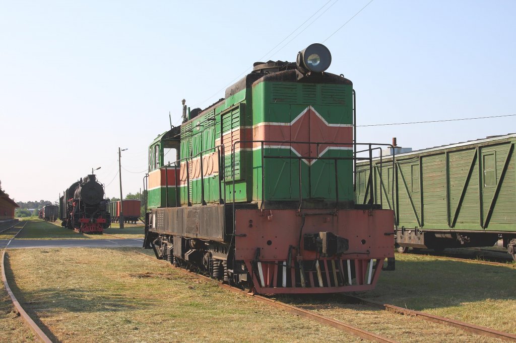 Eisenbahnmuseum Haapsalu am 11.6.2011
Diese ausgestellte Diesellok stammt aus ungarischer Produktion
und trgt die Bezeichnung VME 1-116, Baujahr 1961.