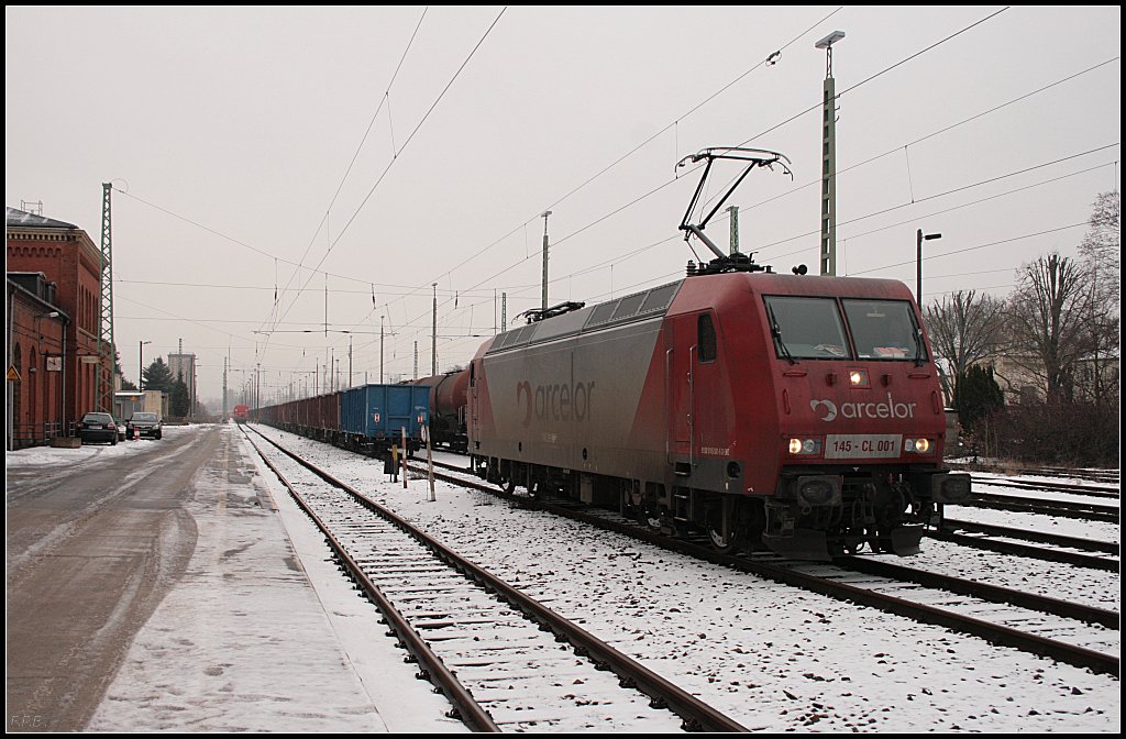 EKO 145-CL 001 wartet am Signal auf Rangierfahrt (NVR-Nummer 91 80 6145 081-6 D-EKO, ADtranz 1999/33356, Eigentum Hannover Mobilien Leasing, gesichtet Guben 24.12.2009)