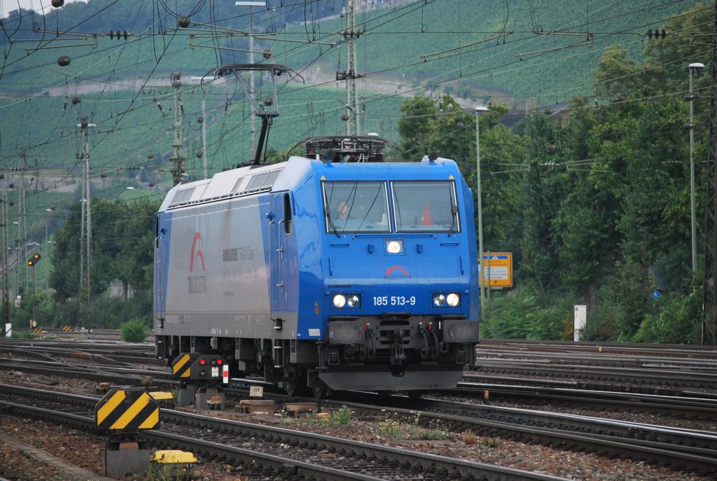 Elektrolok 185 513-9 rangiert in Wrzburg Hbf (Juli 2011).