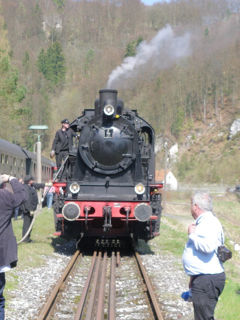 ELna 6 der DFS beim Wasserfassen in Beringermhle nachdem sie den Sonderzug der UEF am 24.4.2010 bis zum Streckne Endpunkt gebracht hat 