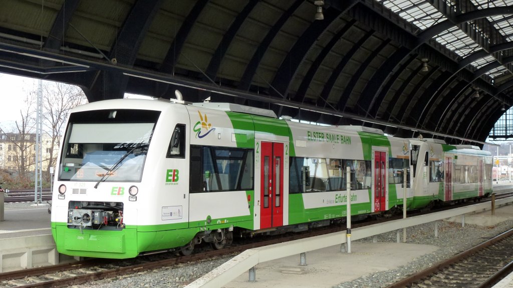 Elster Saale Bahn VT 329 steht in Gera Hauptbahnhof. Foto 02.12.2012