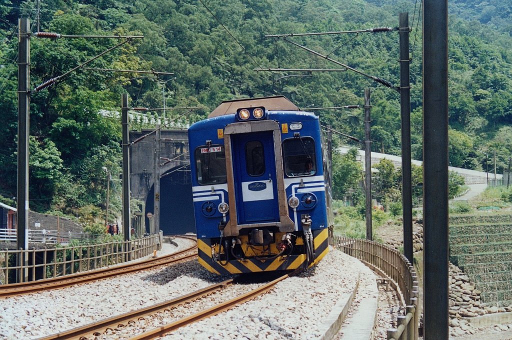 EMC514 am 21.Mai 2005 kurz vor der Sandiaoling Station.