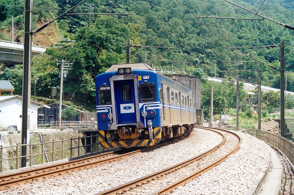 EMC614 am 21.Mai 2005 kurz nach der Sandiaoling Station.