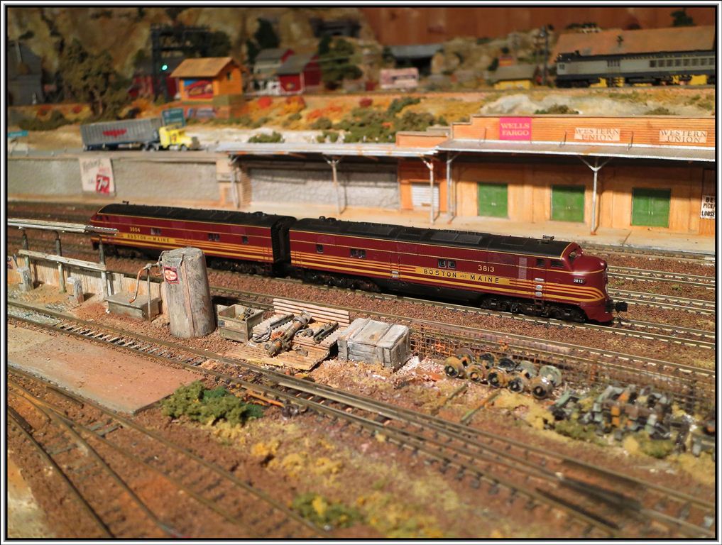 EMD E/ A-unit 3813 und 3804 Boston and Maine. (09.02.2013)