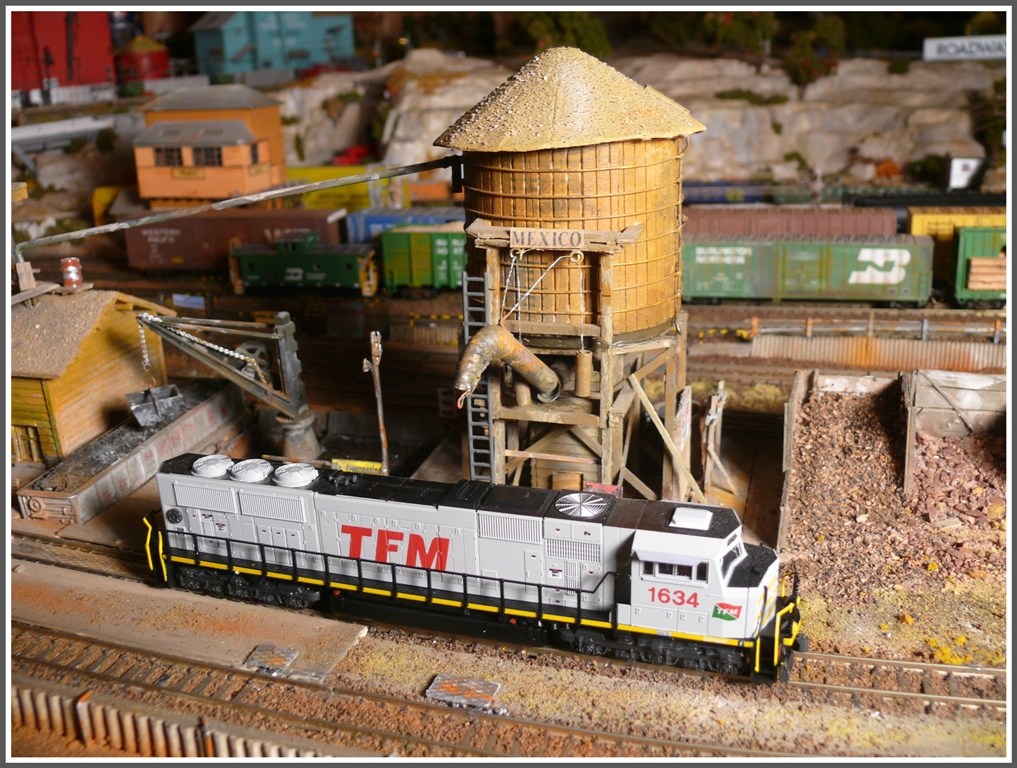 EMD SD70MAC TFM 1634 fhrt in Mexico. (16.11.2010)