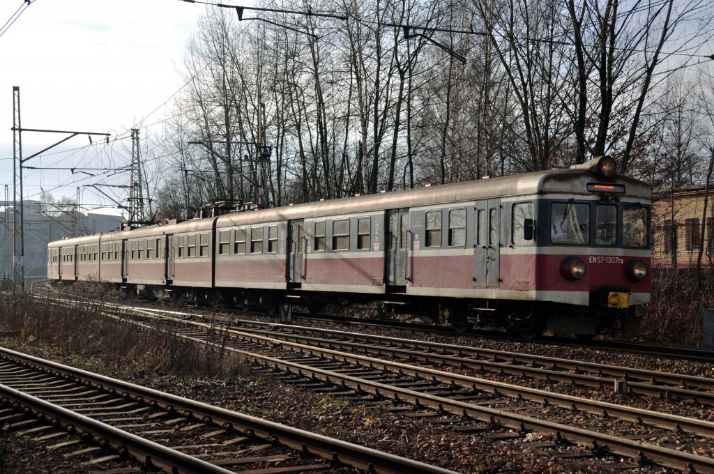 EN57 1307 in Katowice-Ligota (02.01.2012)