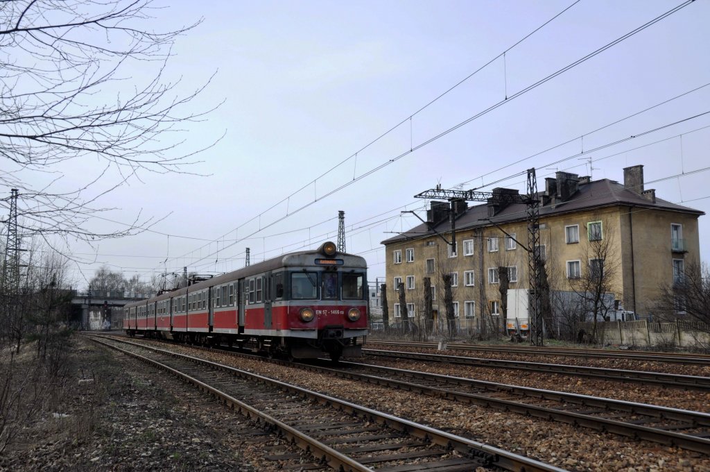 EN57 1465 bei Katowice-Ligota (10.04.2012)