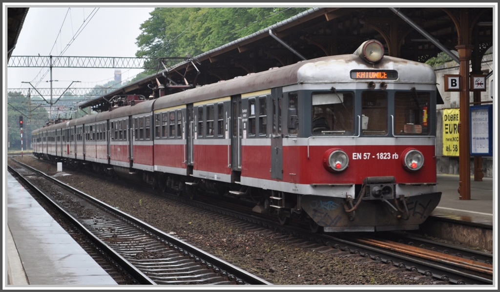 EN57-1823rb in Gdansk Glowny. (06.06.2012)