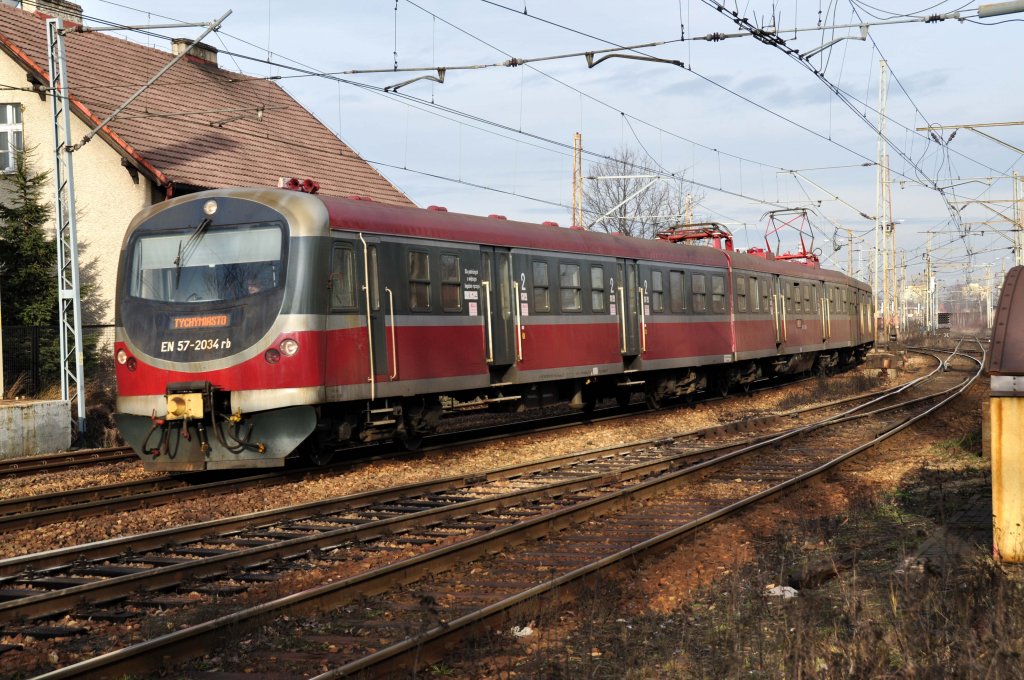 EN57 2034 in Katowice-Ligota (02.01.2012)