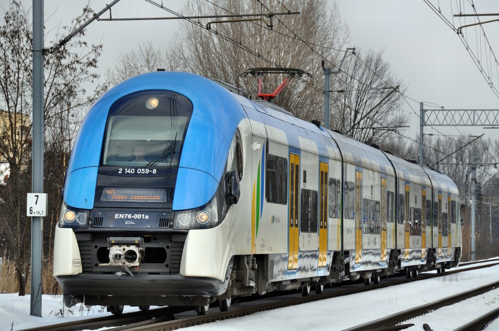 EN76 001 mit einer RB nach aus Katowice nach Tychy Lodowisko. In Katowice Piotrowice (02.04.2013).
