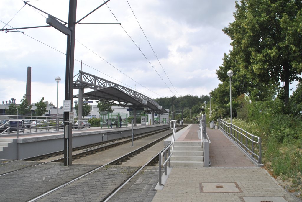 Endhaltestelle Nordhafen der Linie 6 in Hannover, am 14.06.2011.