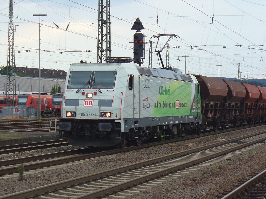 Endlich hab ich sie. 185 389-4 (Co2 frei auf der Schiene) zieht einen Schotterzug am 12.07.2011 durch Kaiserslautern