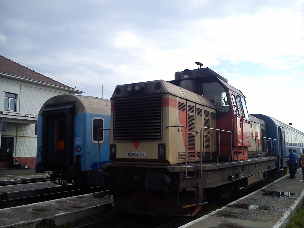 Endstation fr den Interregio aus Budapest. Am 15.06.2013 zog die 82-0261-9 diesen Zug.