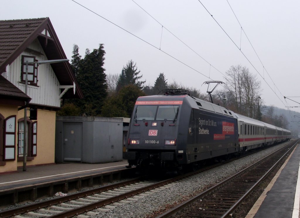 Energiewende in Kleinsteinbach am 30. Mrz fuhr 101 100 mit ihrem IC Richtung Nrnberg. Und kroch durch Kleinsteinbach.