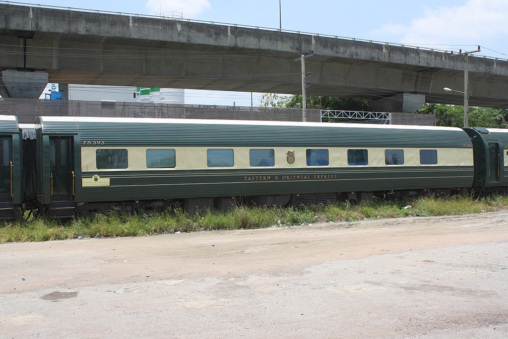 E&O Express PN 393 am 13.Mai 2012 auf dem Gelnde des Phahon Yothin Yard. 

