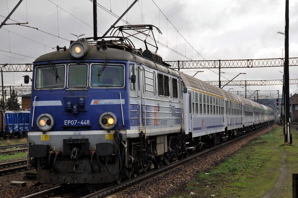 EP07 448 in Szczecin Port Centralny (31.03.2012)