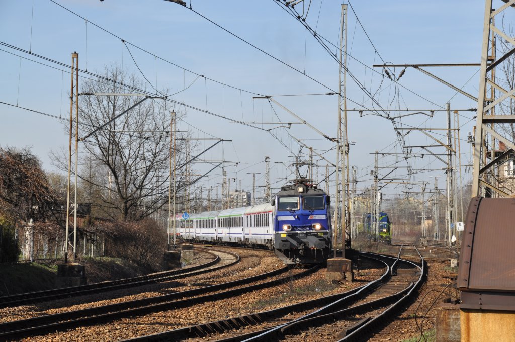 EP09 029 mit dem IC nach Wien bei Katowice-Ligota (10.04.2012)