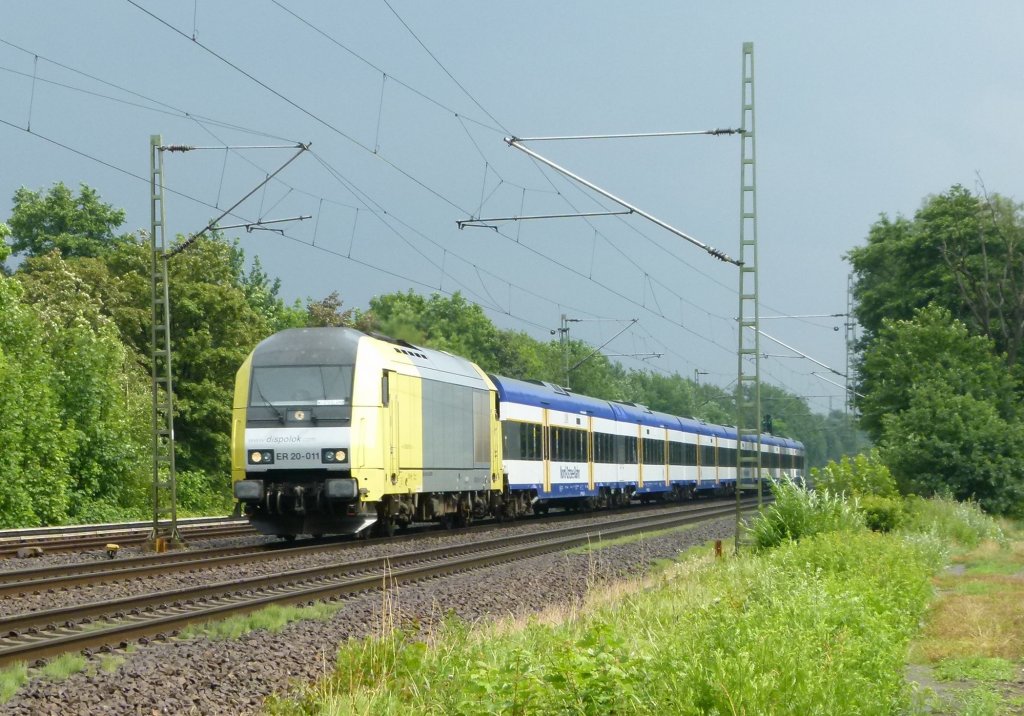 ER-20 011 ist mit einem NOB nach Westerland am 09.07.2012 bei Halstenbek