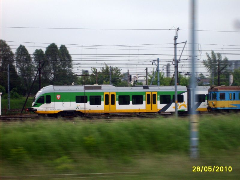 ER75-004 kurz vor Warszawa Zachodnia Mai 2010