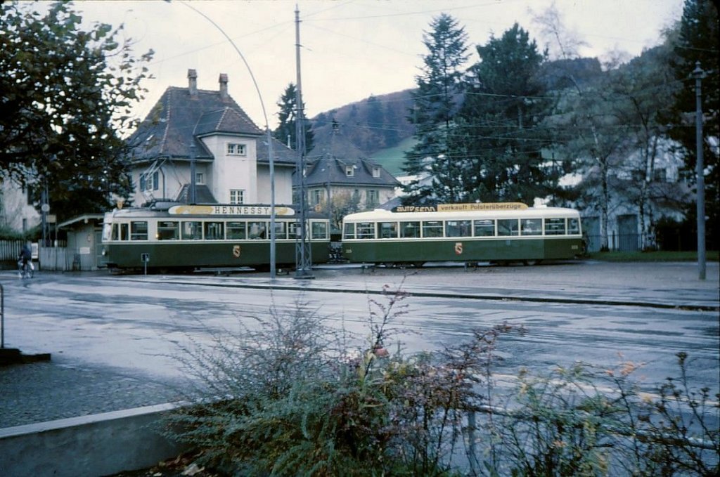 Erinnerung an die Berner Anhngewagen 321-330 (1951/2): Wagen 325 hinter Motorwagen 110 in der alten Endstation Wabern, 3.November 1965.