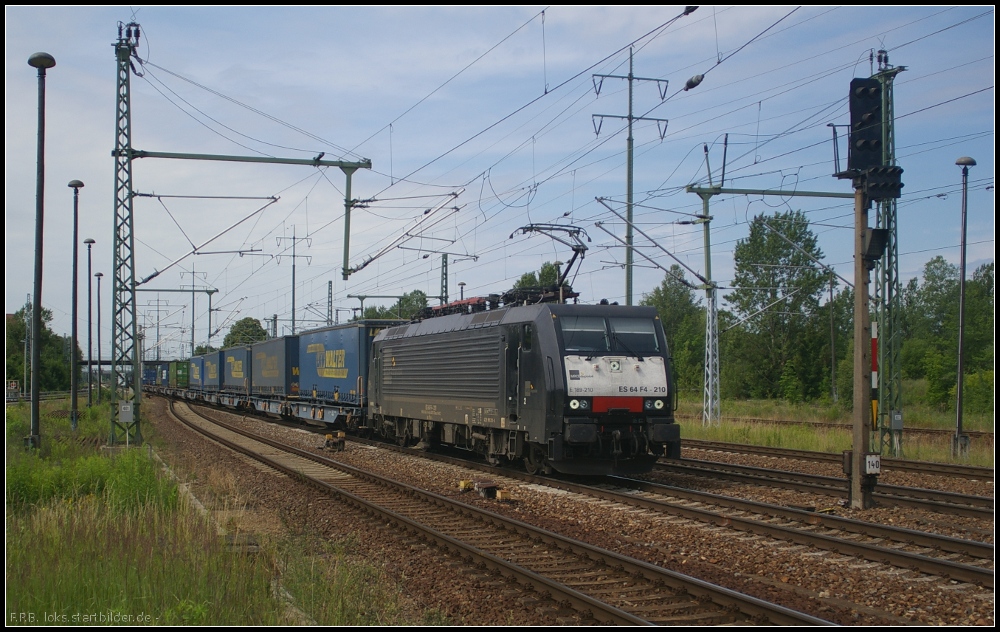 ERS Railways E 189 210 mit Rotterdam-Poznan-Shuttle am 19.06.2012 bei der Durchfahrt Berlin Schnefeld Flughafen.