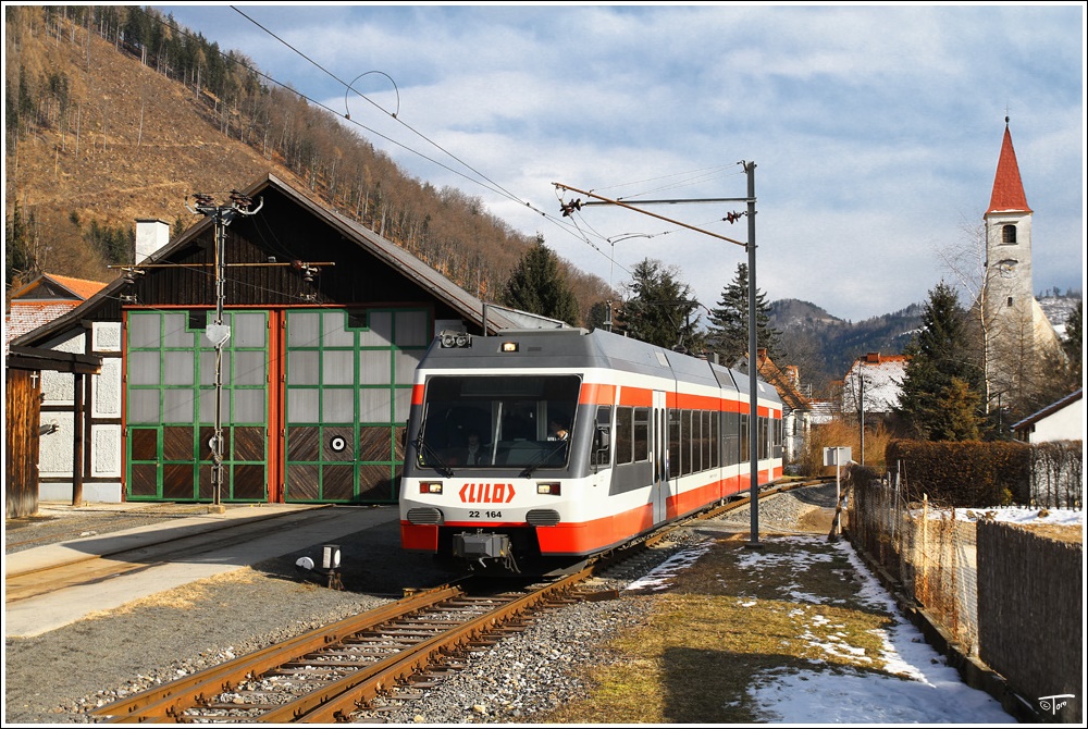 Ersatztriebwagen LILO ET 22 164 fhrt auf der belbacherbahn als R 8773 von Peggau nach belbach.  
belbach 25.2.2011