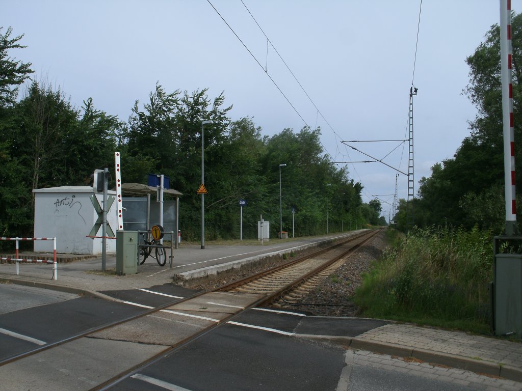 Erste und letzte Station vor Stralsund der Haltepunkt Zarrendorf,am 14.Juli 2013,an der Strecke Stralsund-Neustrelitz.