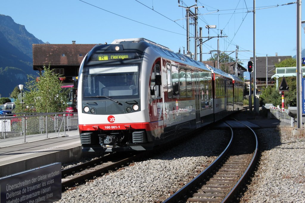 Erster Stadler Zahnradtriebzug ABeh 160 001-1  FINK  der Zentralbahn im Bahnhof Brienz.27.08.12