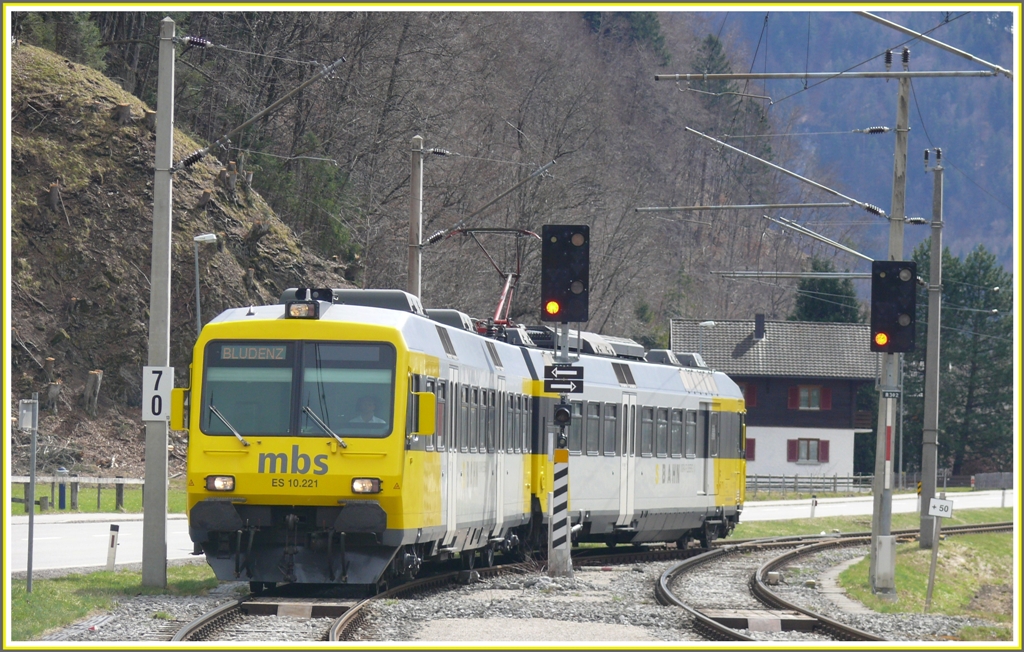 ES 10.221 in St.Anton im Montafon. (30.03.2010)