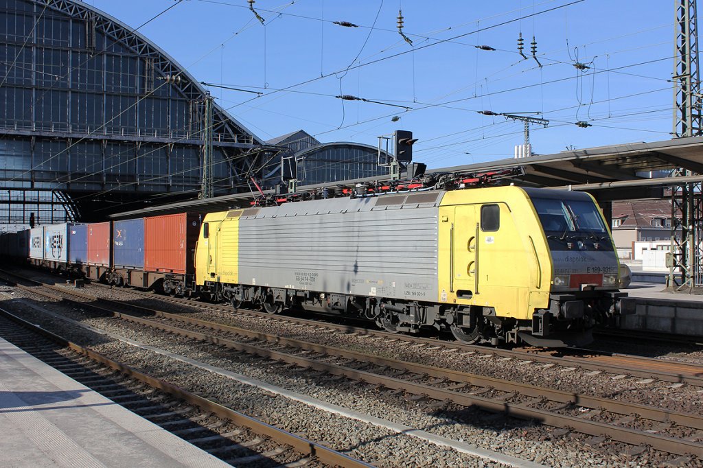 ES 189-931 bei der Durchfahrt in Bremen Hbf. Aufgenommen am 5.3.2013.