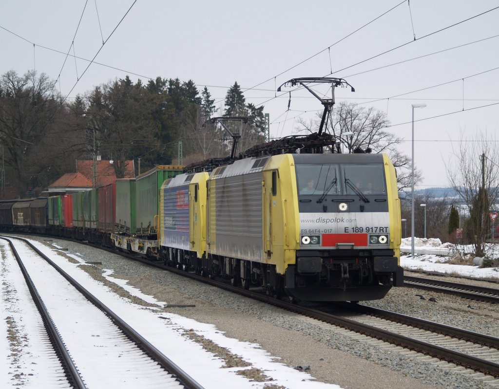 ES 64 F-017 und ES 64 F-007 am 13.03.2010 in Aling mit dem Hangartner 
Viele Gre noch an die freundliche Lokfhrerin und die anderen am Fhrerstand 