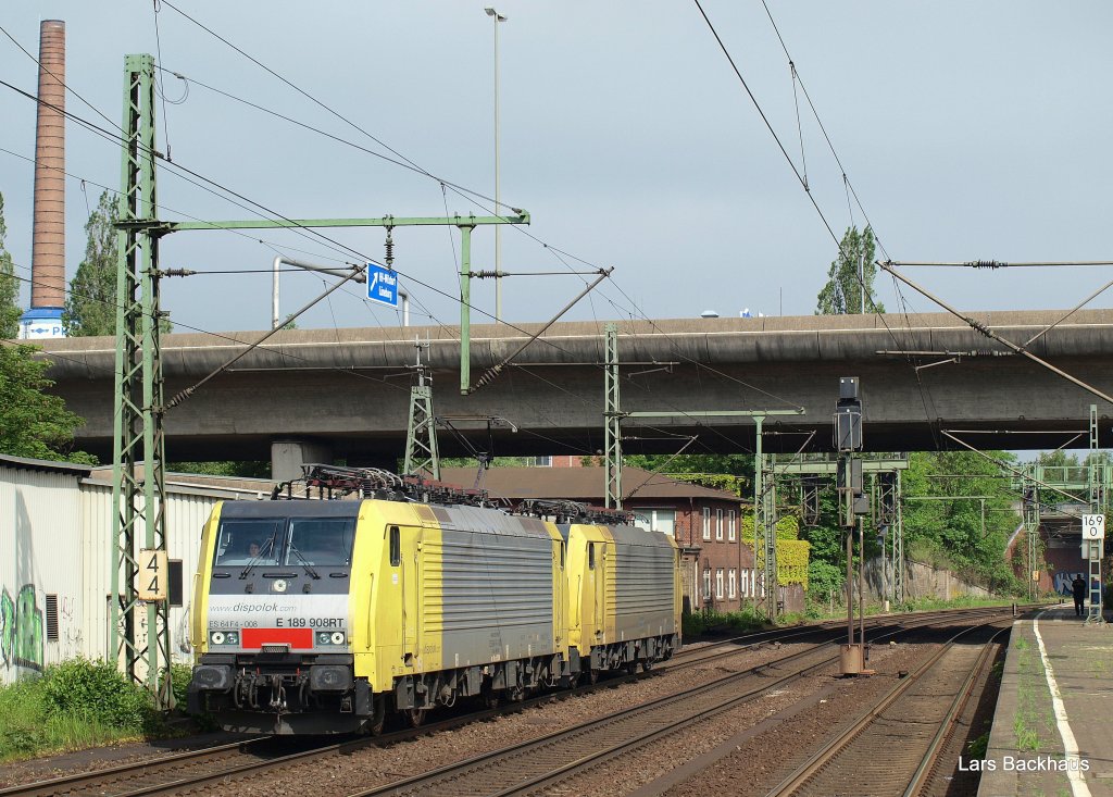 ES 64 F4-008 (MRCE) und ES 64 F4-016 (TX Logistik) schleichen als Lz vom Rbf Alte-S�derelbe kommend durch Hamburg-Harburg Richtung Maschen Rbf. Aufgenommen am 5.06.10.
