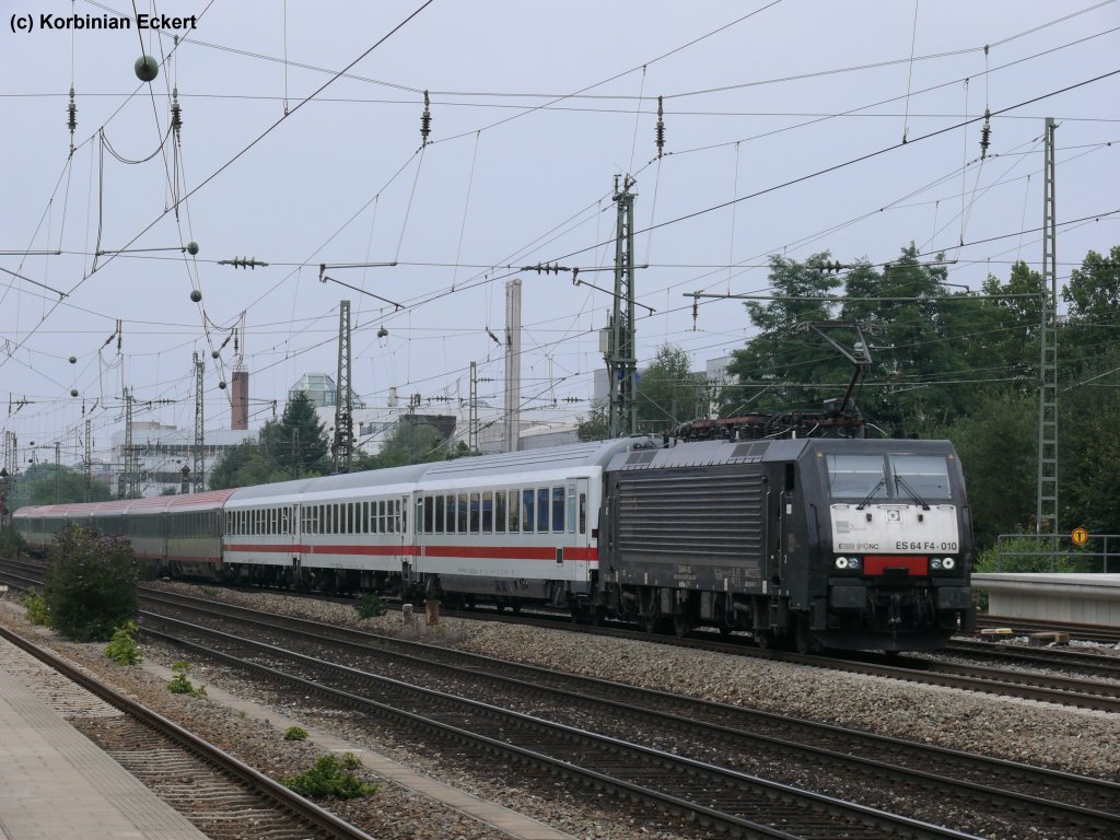 ES 64 F4 010 mit EC 89 nach Verona Porta bei der Durchfahrt in Mnchen Heimeranplatz, 14.08.2010