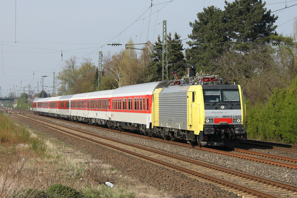 ES 64 F4-015 mit einem Az zur Bereitstellung nach D�sseldorf Hbf.Hier am 6.4.12 in D�sseldorf-Angermund.