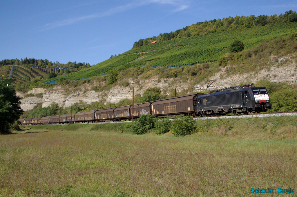 ES 64 F4-035 der MRCE mit einem H-Wagenzug bei Himmelstadt (09.09.2012)