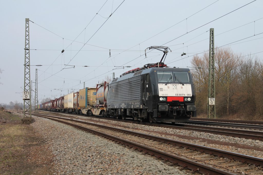 ES 64 F4-083 von SBB Cargo International aus Olten am 29.03.2013 mit einem KLV in Orschweier.