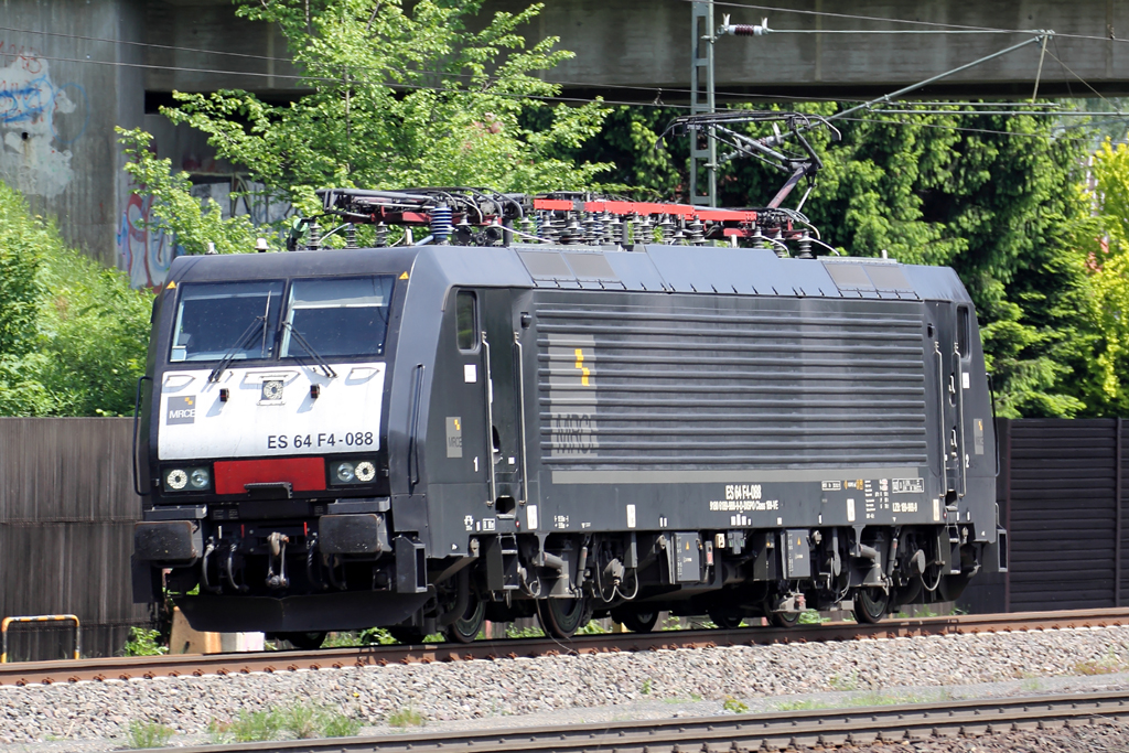 ES 64 F4-088 in Rotenburg(Wmme) 31.5.2013