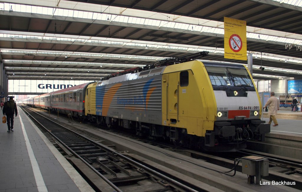ES 64 F4-091  European Bulls  ist soeben mit dem EC 82 aus Verona Porta Nuova in Mnchen Hbf eingetroffen und wird gleich zur Reinigung in die Abstellgruppe fahren.
