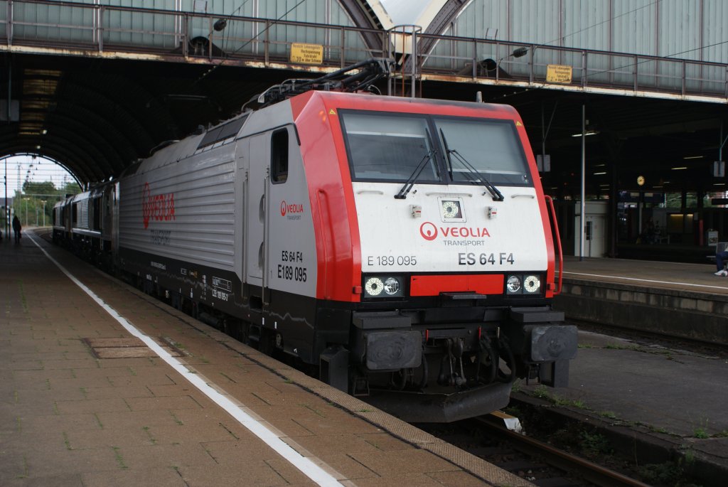 ES 64 F4-095 (Veolia Transport) berfhrte am 03.08.09 zwei neue Euro Cargo Rail Class 66 in Mnchengladbach