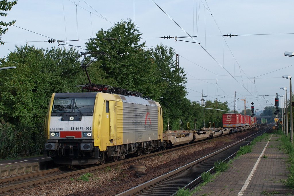 ES 64 F4-096 von TXL konnte am Morgen des 9.9.2009 in Laudenbach fotografiert werden.