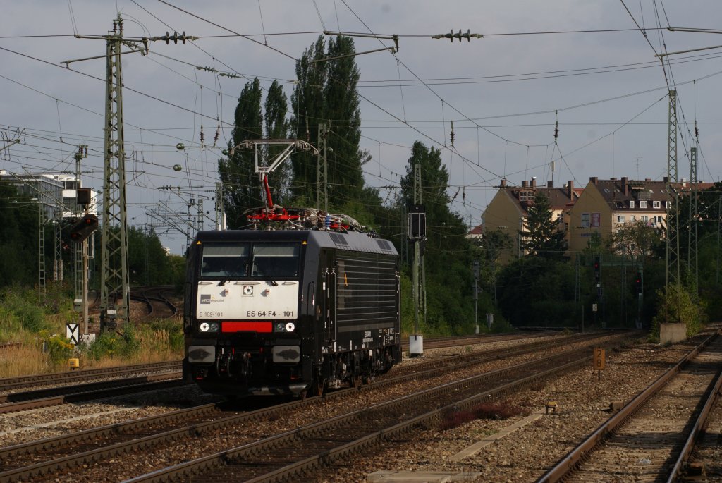 ES 64 F4-101 als Lz in Mnchen-Heiemranplatz am 14.08.2010