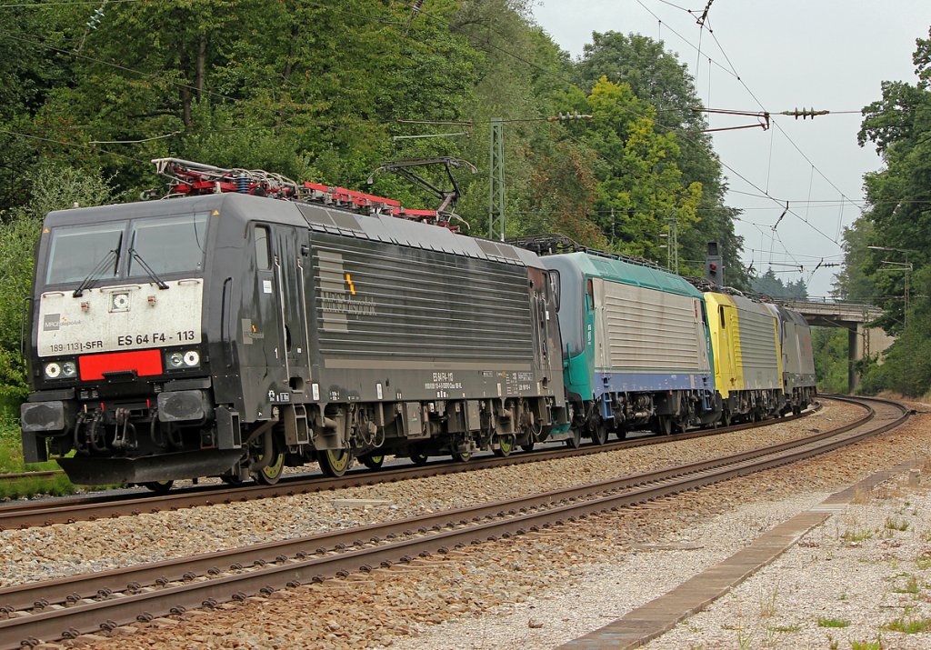 ES 64 F4-113 mit Lokzug in Assling am 30.07.2011