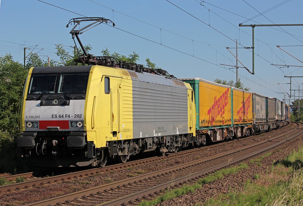 ES 64 F4-202 / E189 202 am FERCAM in Porz Wahn am 02.06.2011