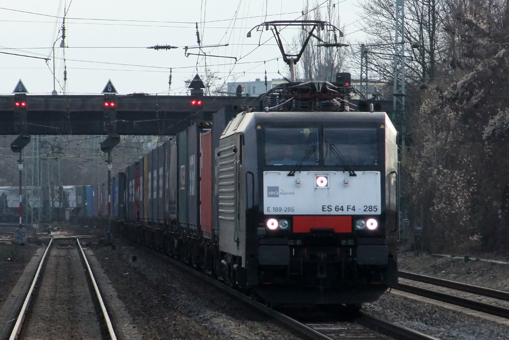 ES 64 F4-285 in Bonn-Beuel 12.1.2013