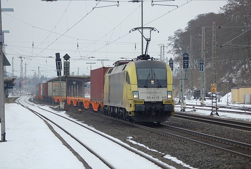 ES 64 U2-012 (182 512;TXL) mit DGS 43940 Wien Donaukaibahnhof - Hamburg Waltershof am 9.2.2010 durch Kreiensen