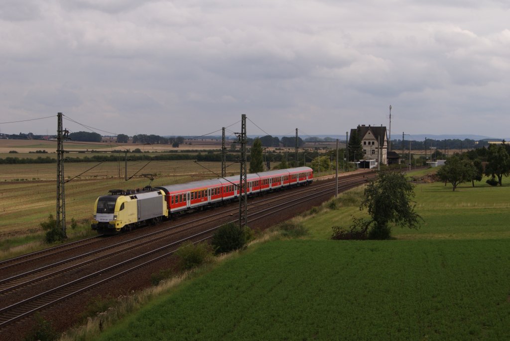 ES 64 U2-013 mit der RB 20 nach Eisenach in Seebergen am 15.08.2011