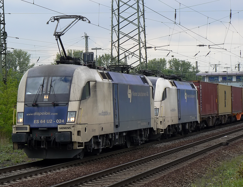 ES 64 U2-024 und ES 64 U2-022 in Gremberg am 04.05.2010
