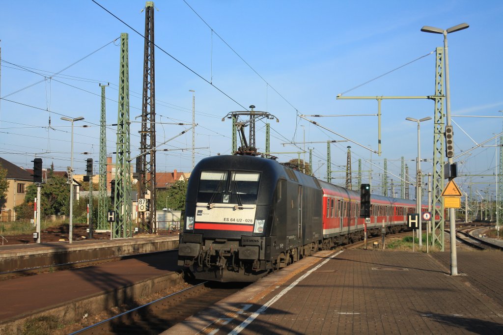 ES 64 U2 028 verlässt am 28.09.2011 den 
