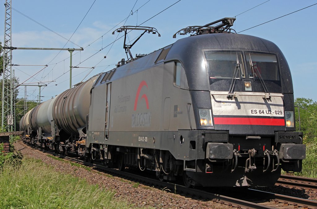 ES 64 U2-029 mit Kesselzug in Porz Wahn am 23.05.2011